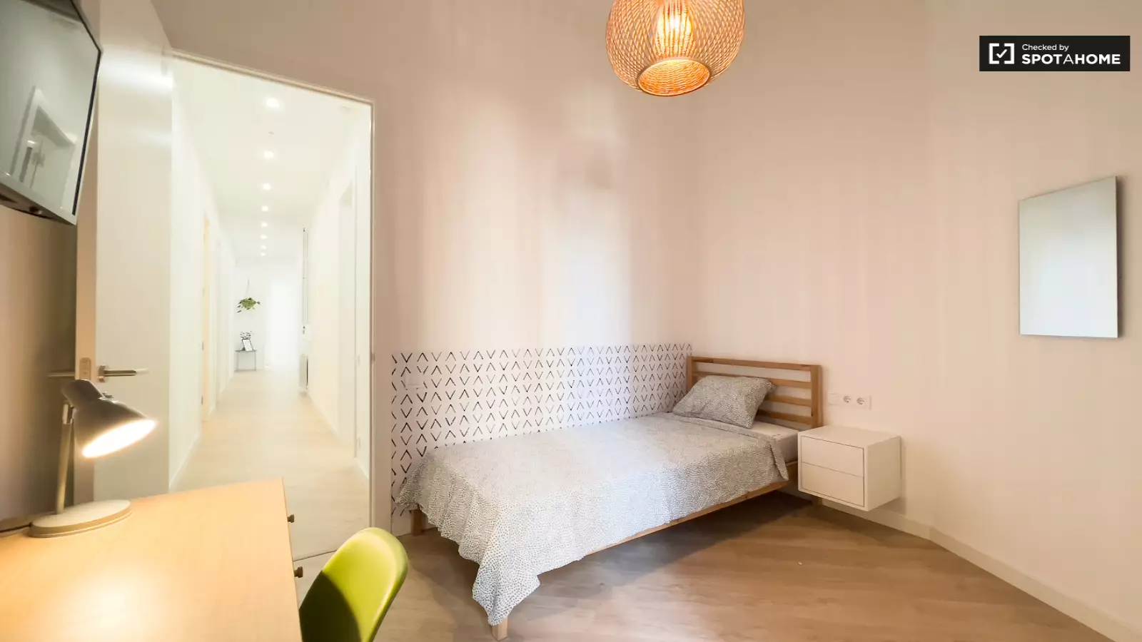 Habitación amueblada en piso compartido de 7 personas en Les Corts · 3