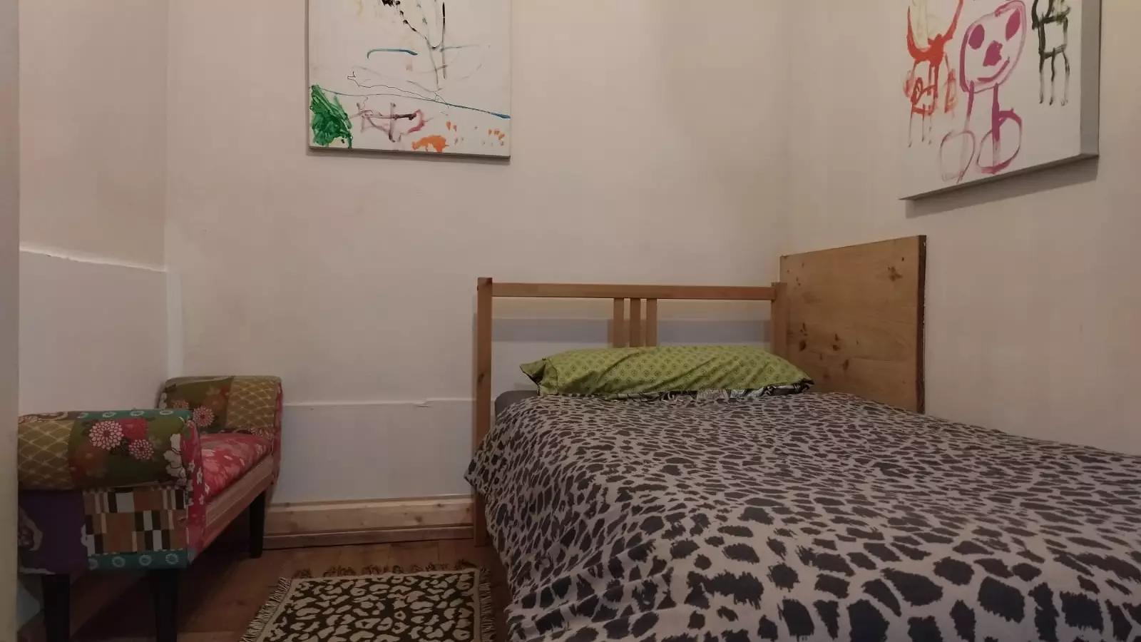Habitación amueblada en piso compartido de 3 personas en Nou Barris · 3