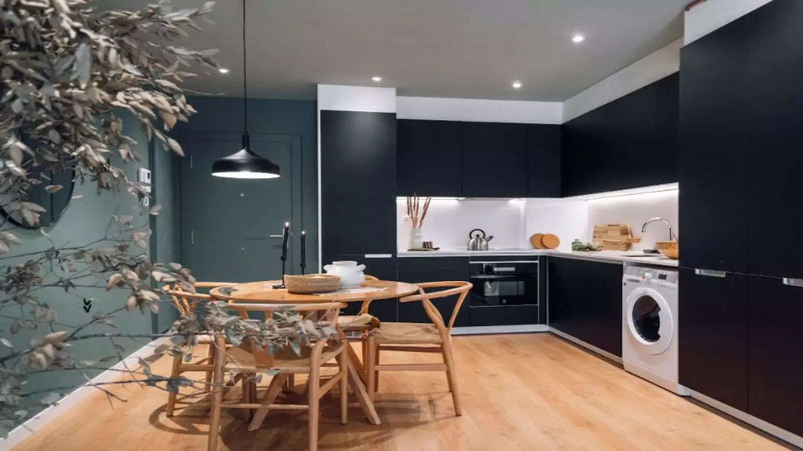 Furnished 2-bedroom flat in Eixample, 70 m² · 2