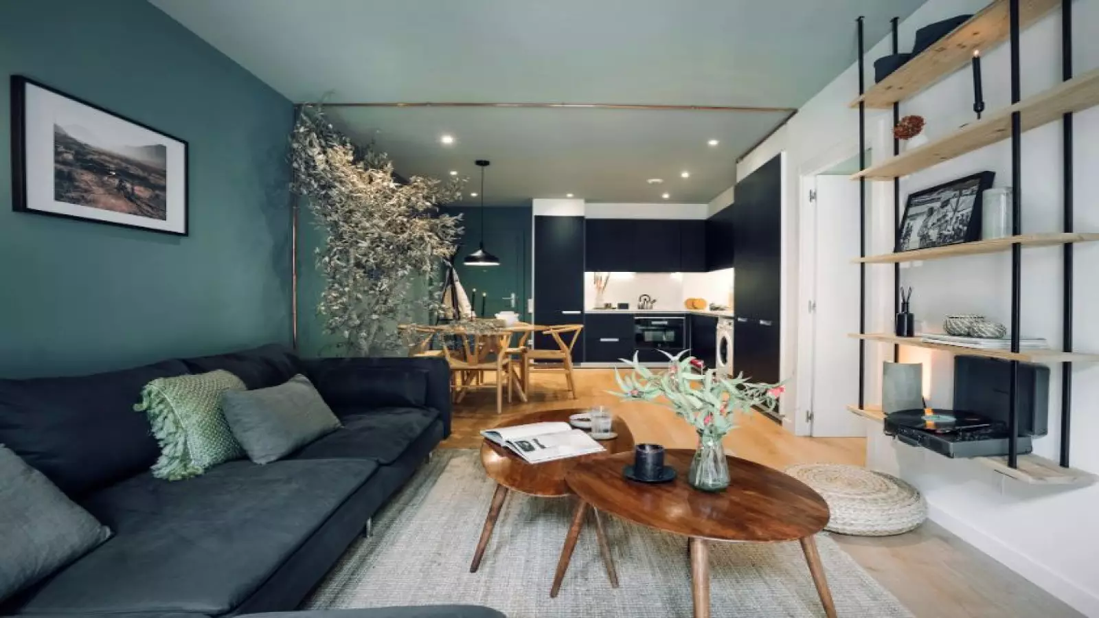 Furnished 2-bedroom flat in Eixample, 70 m² · 3