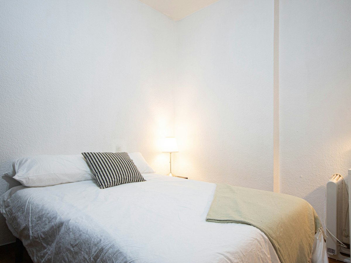 Habitación amueblada en piso compartido de 4 personas en Sants-Montjuïc · 2