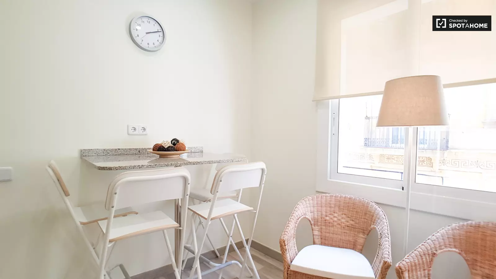 Furnished 2-bedroom flat in Ciutat Vella, 36 m² · 2