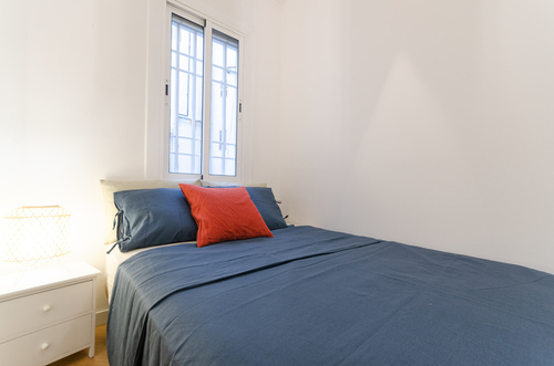 Room in a shared flat in Eixample · 2