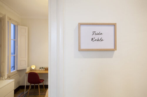 Room in a 10-person shared flat in Eixample · 3