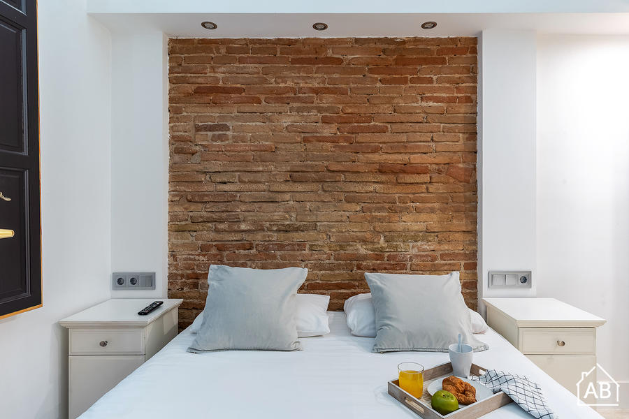 Piso de 3 dormitorios amueblado en Eixample, 48 m² · 2