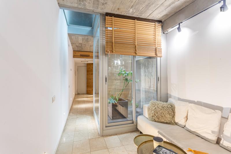 Furnished studio in Eixample · 4