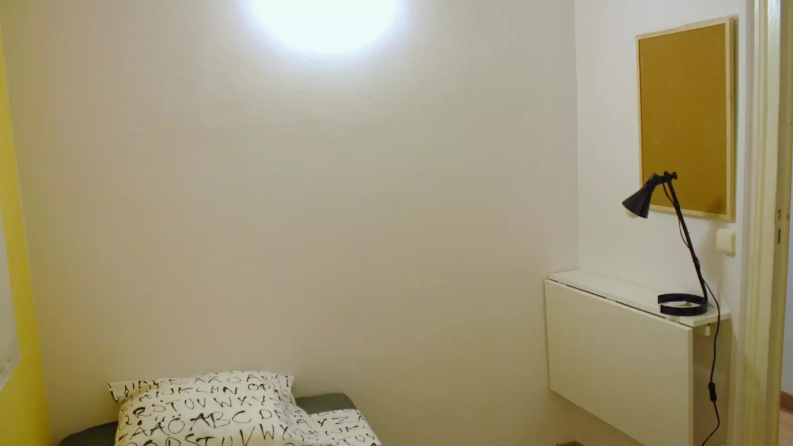 Habitación amueblada en piso compartido en Gràcia · 3