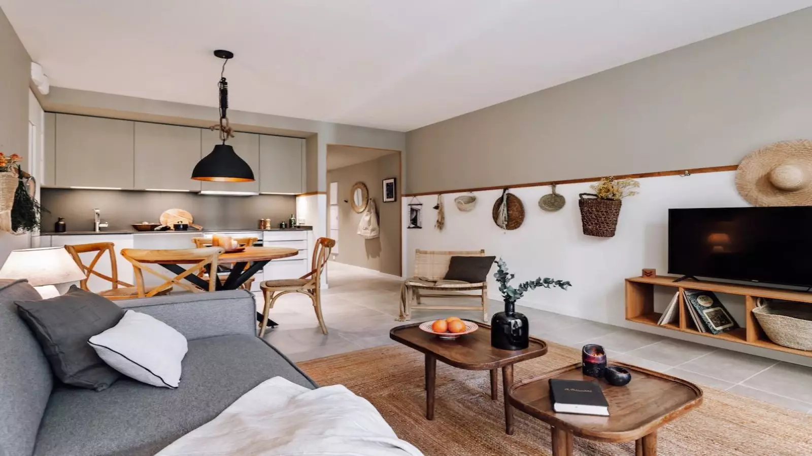 Furnished 2-bedroom flat in Eixample, 57 m² · 4