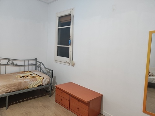 Habitación en piso compartido de 4 personas en Sant Martí · 2