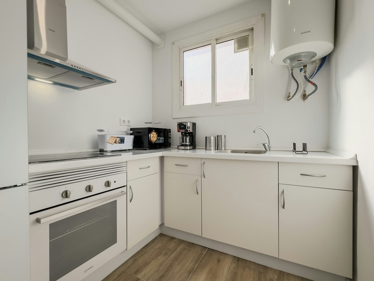 Furnished room in a 5-person shared flat in L'Hospitalet · 4