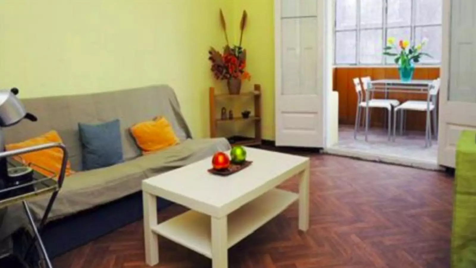 Habitación amueblada en piso compartido de 4 personas en Eixample · 2