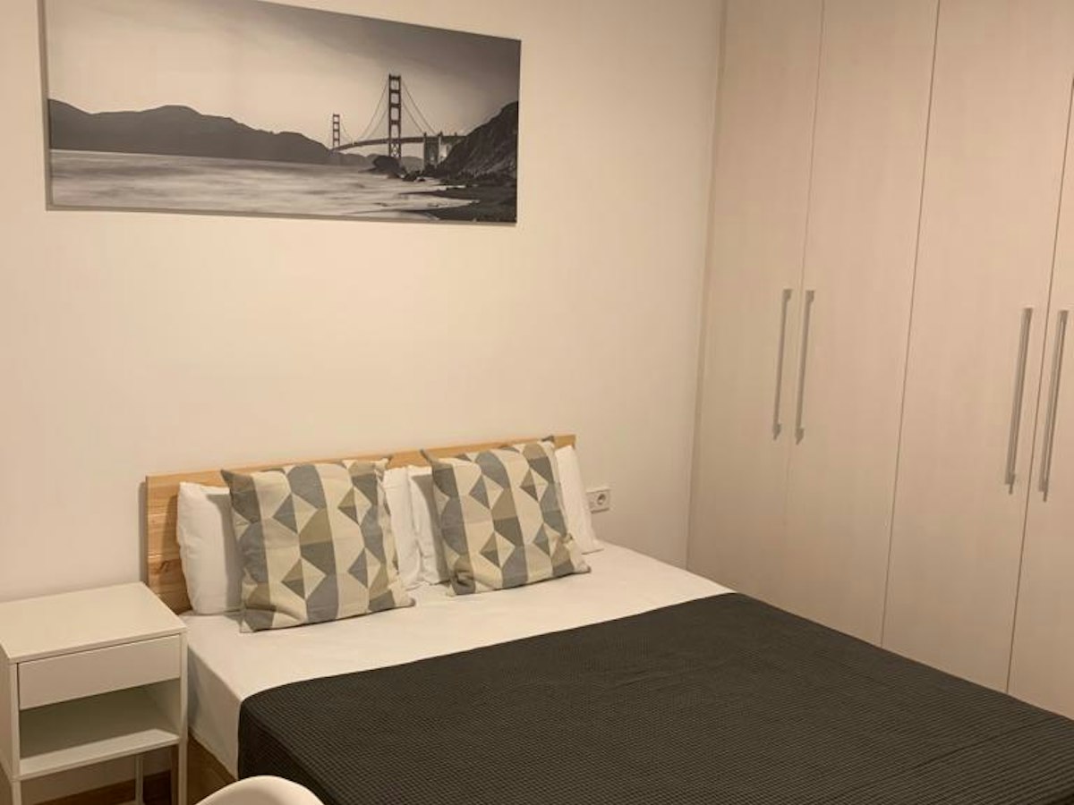 Furnished room in a 2-person shared flat in L'Hospitalet · 2