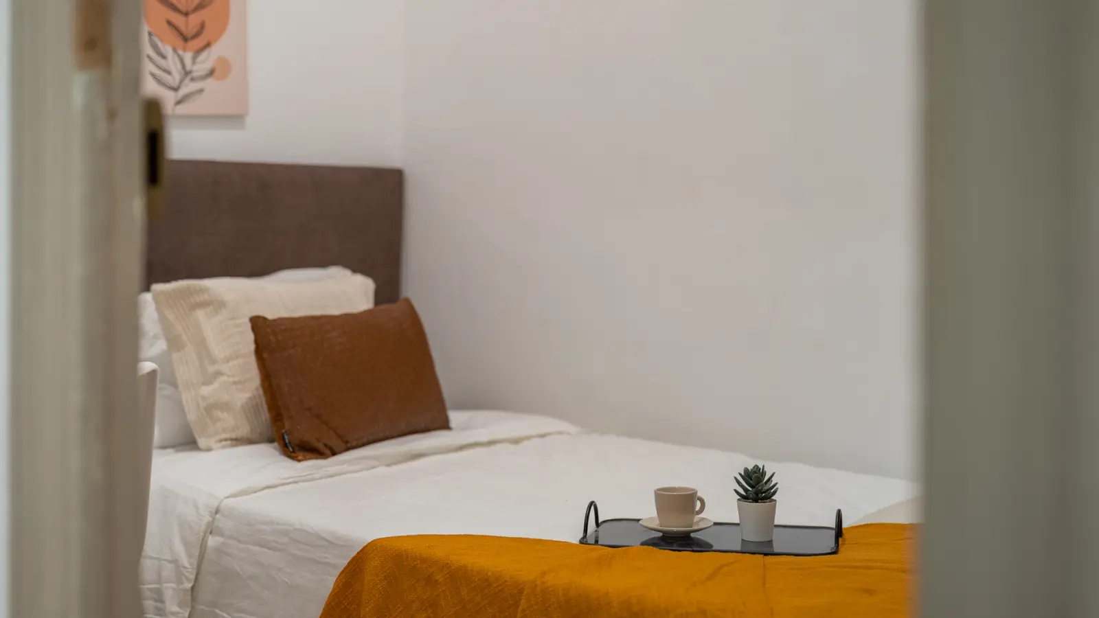 Habitación amueblada en piso compartido en Eixample · 2