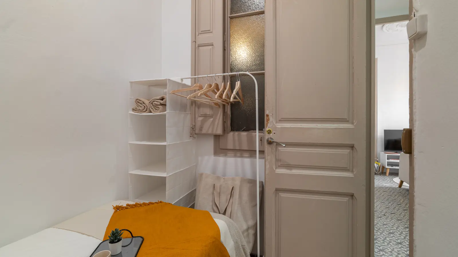 Habitación amueblada en piso compartido en Eixample · 3