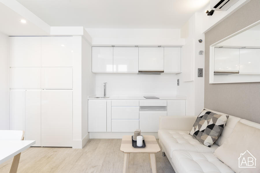Furnished 1-bedroom flat in Ciutat Vella, 23 m² · 4