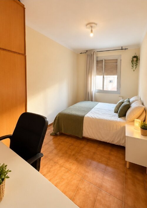 Room in a 3-person shared flat in Horta-Guinardó · 2