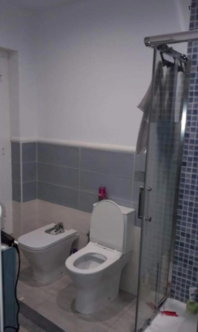 Furnished room in a 3-person shared flat in Sant Martí · 4