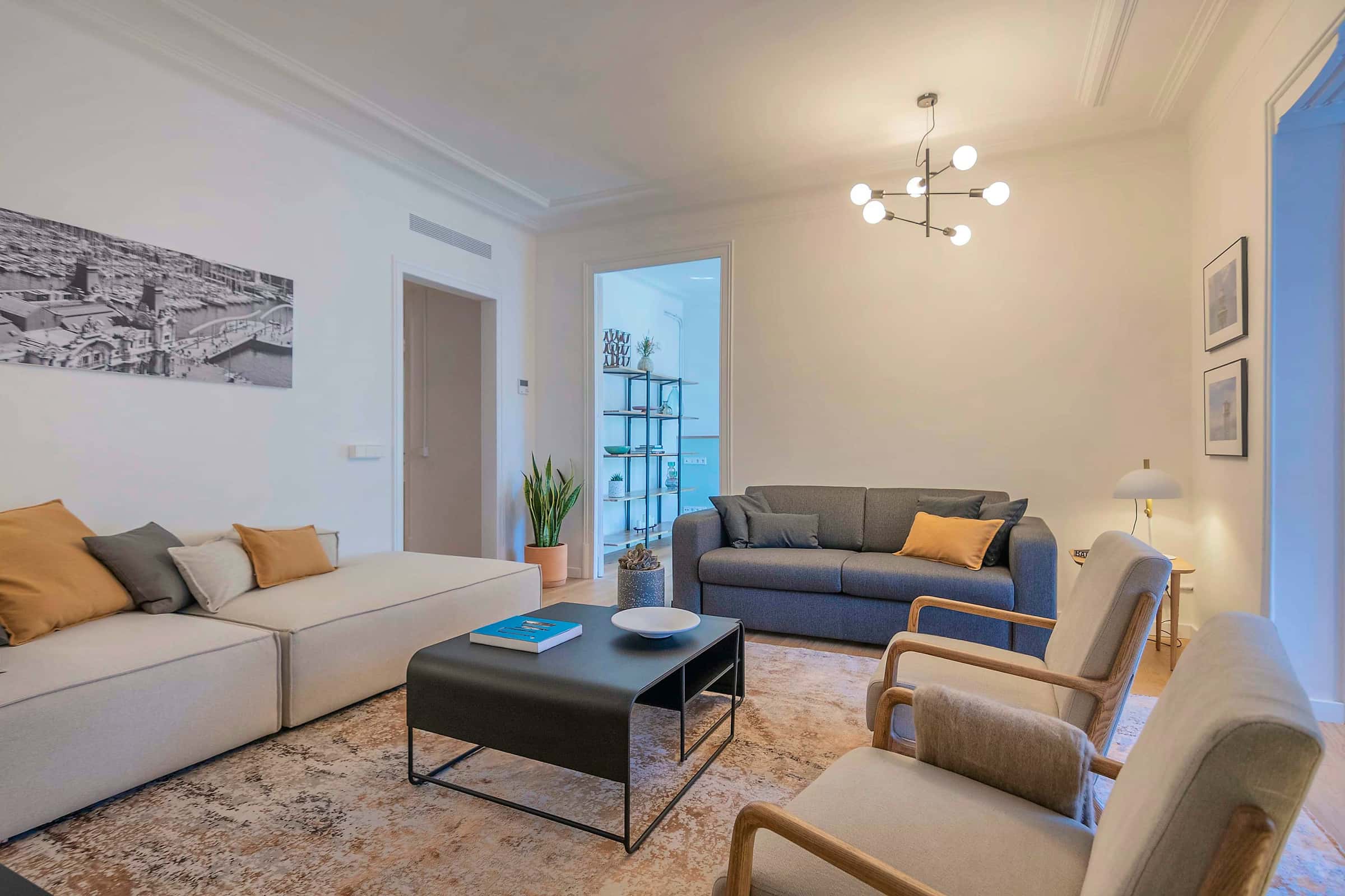 Furnished 4-bedroom flat in Eixample, 185 m² · 2