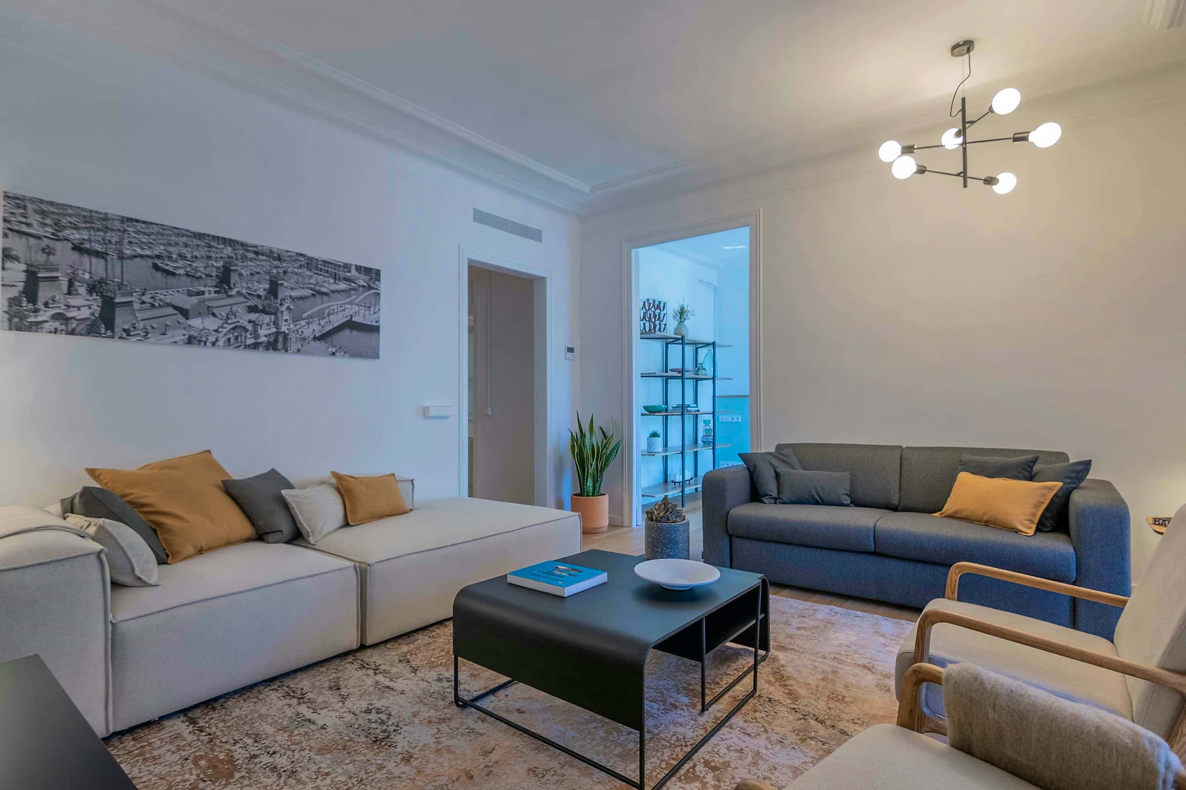 Furnished 4-bedroom flat in Eixample, 185 m² · 3