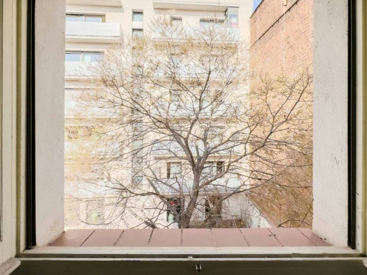 Habitación amueblada en piso compartido de 5 personas en Gràcia · 3