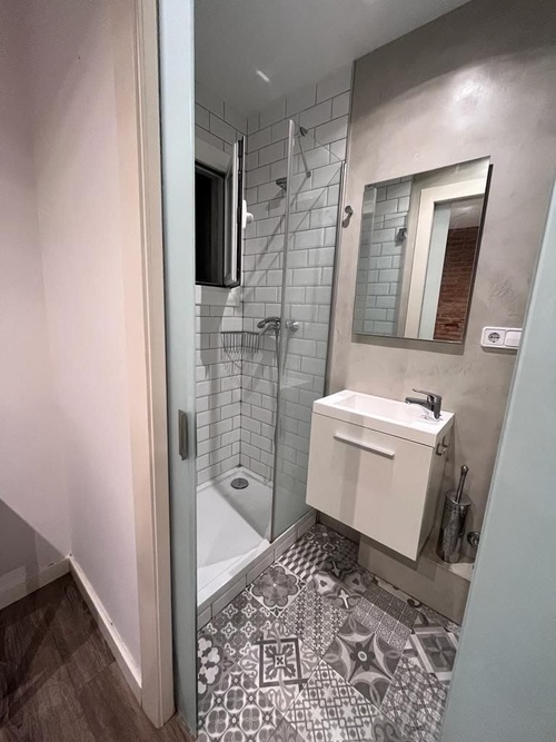 Room in a 4-person shared flat in Eixample · 2