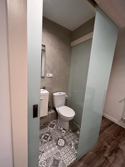 Room in a 4-person shared flat in Eixample · 4