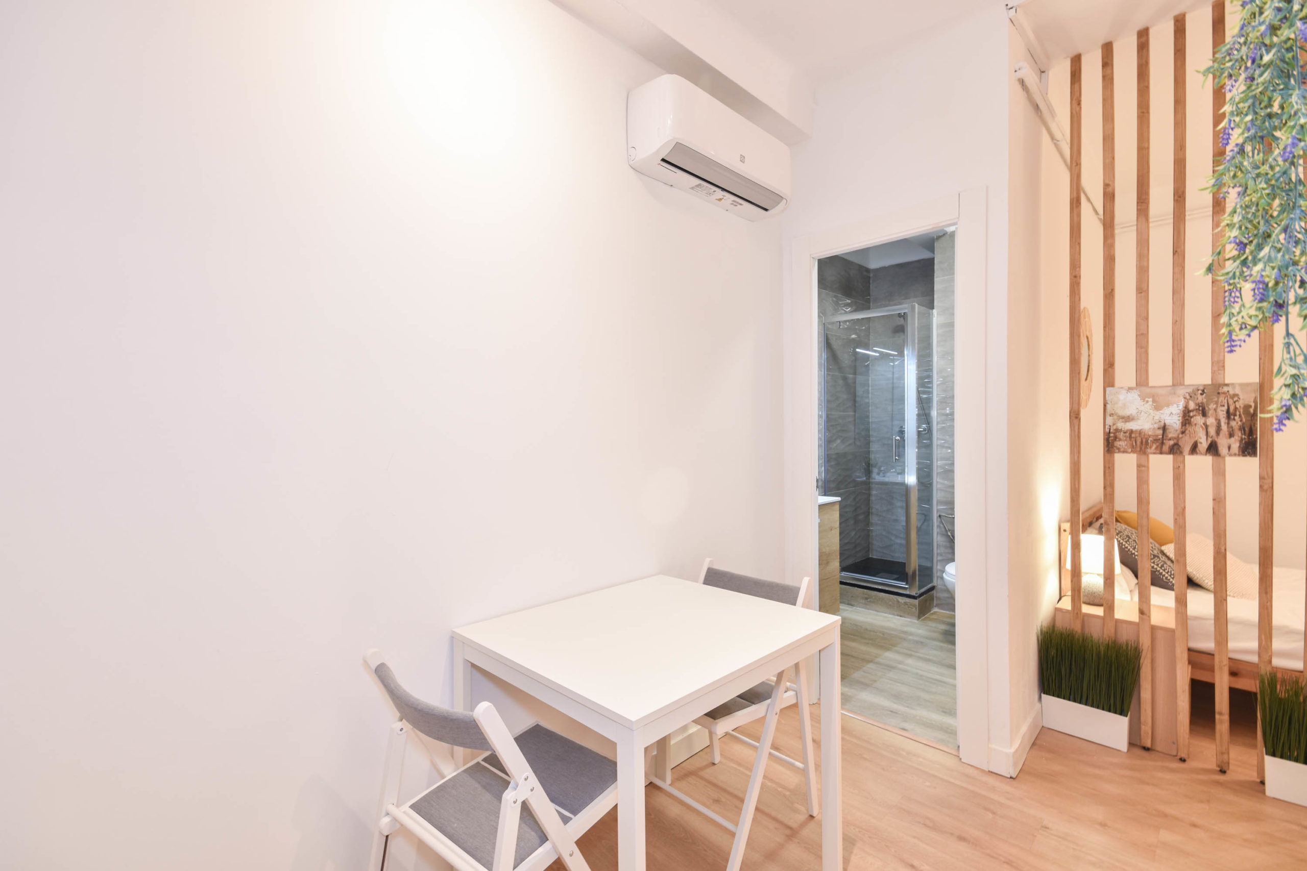 Piso de 2 dormitorios en Eixample, 32 m² · 4