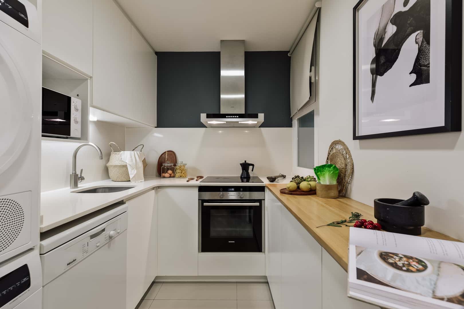Furnished 1-bedroom flat in Sarrià–Sant Gervasi, 74 m² · 3