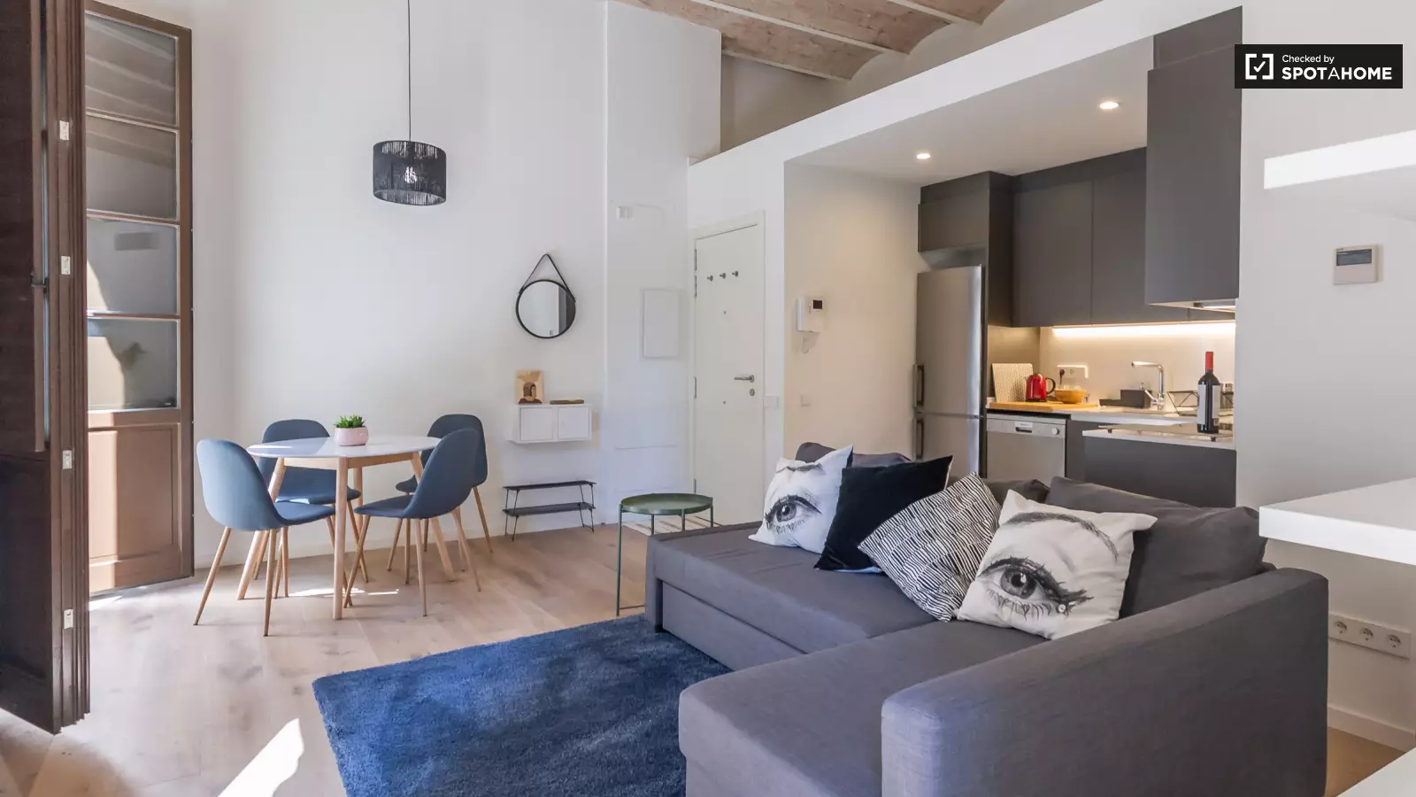 Piso de 1 dormitorio amueblado en Ciutat Vella, 47 m² · 2