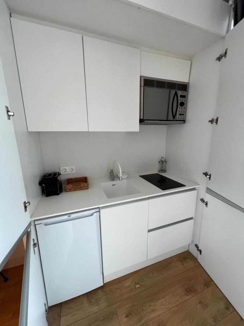 Furnished studio in Sarrià–Sant Gervasi · 3