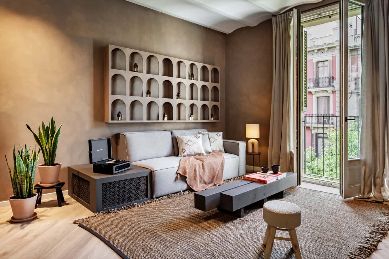 Furnished 2-bedroom flat in Eixample, 76 m² · 2