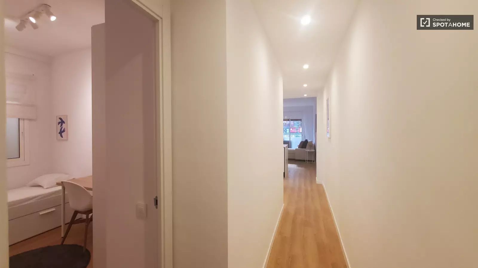 Habitación amueblada en piso compartido en Eixample · 4