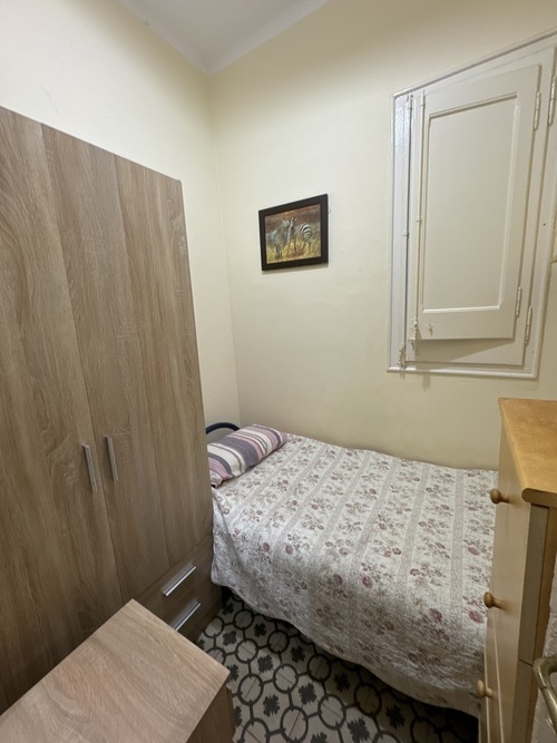Habitación en piso compartido de 4 personas en Eixample · 4
