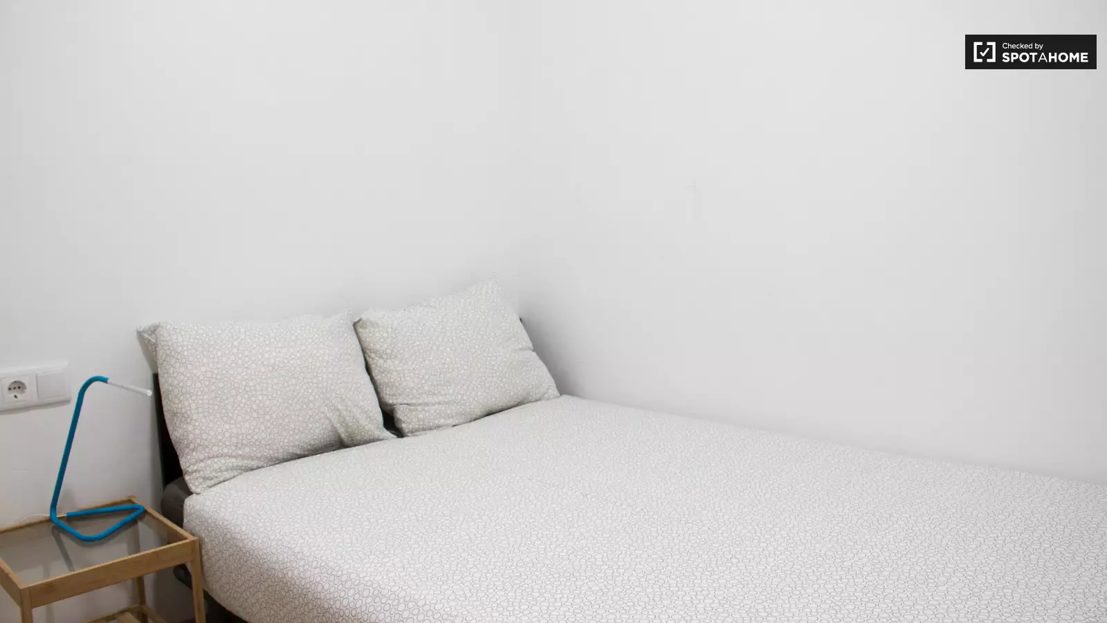 Habitación amueblada en piso compartido en Ciutat Vella · 2