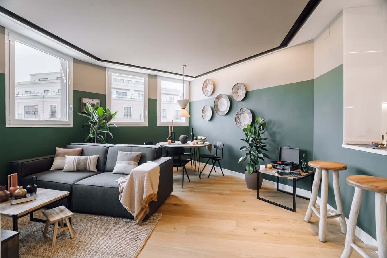 Furnished 1-bedroom flat in Eixample, 65 m² · 3