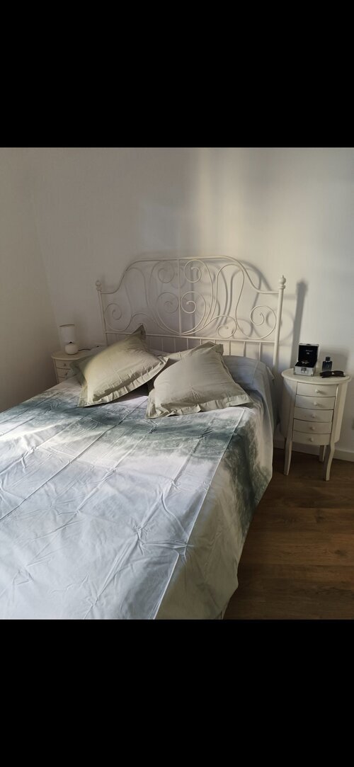 Room in a 2-person shared flat in Eixample · 2