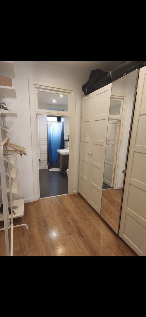 Room in a 2-person shared flat in Eixample · 3