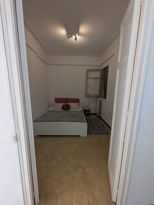 Room in a 3-person shared flat in Eixample · 3