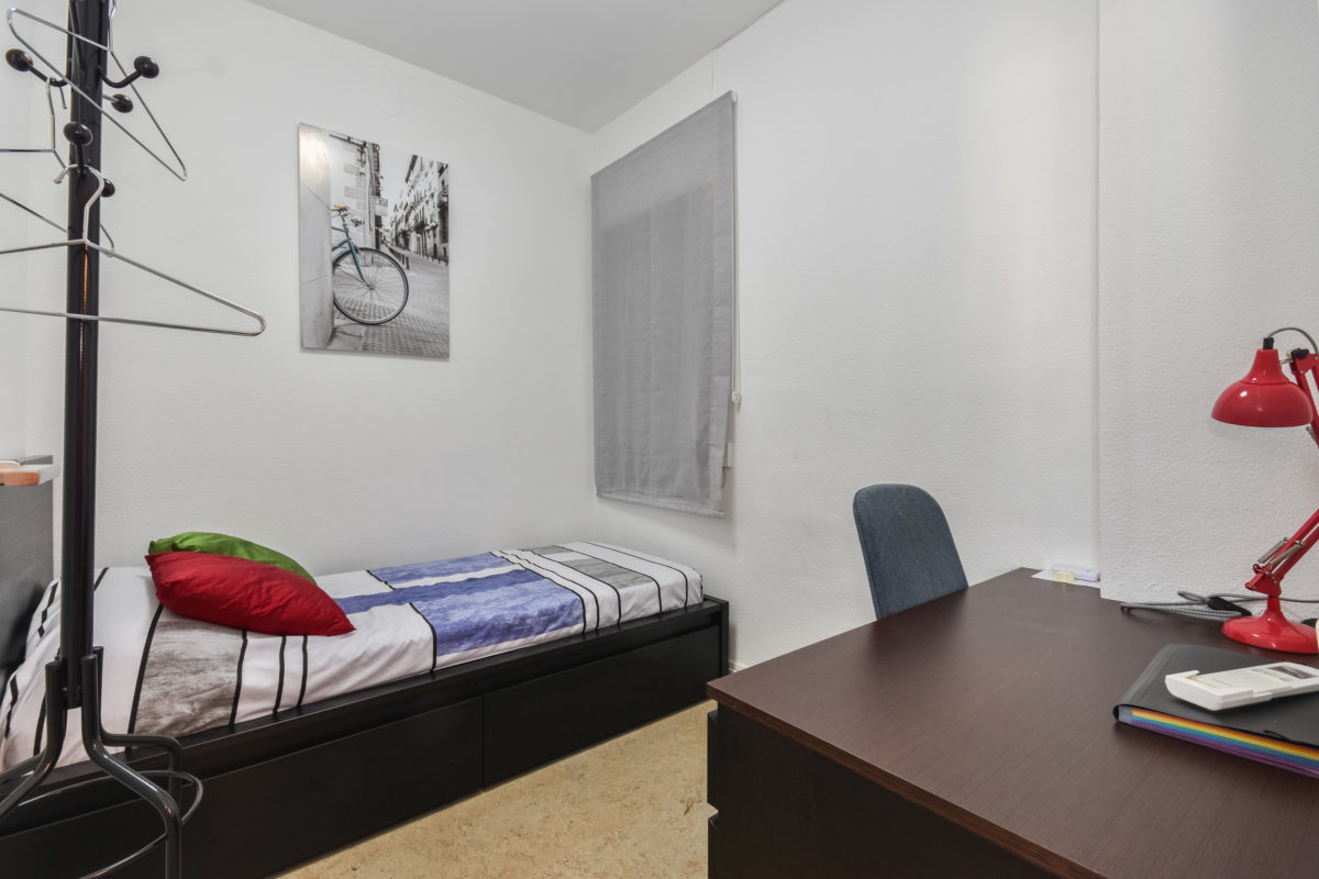 Piso de 2 dormitorios en Gràcia, 75 m² · 4