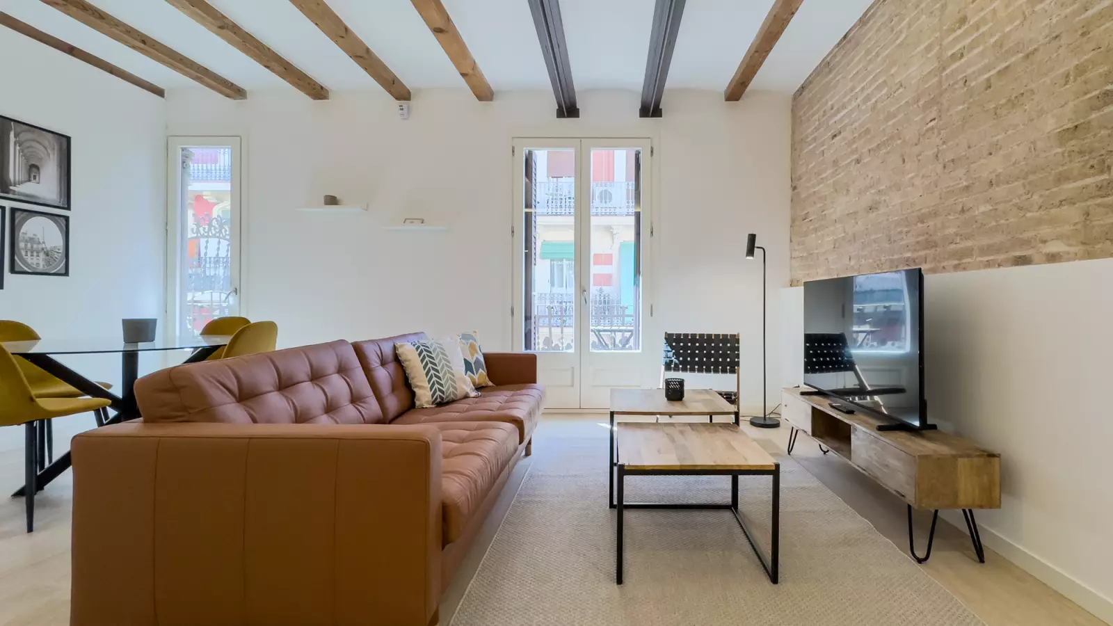 Furnished 2-bedroom flat in Sants-Montjuïc, 74 m² · 3