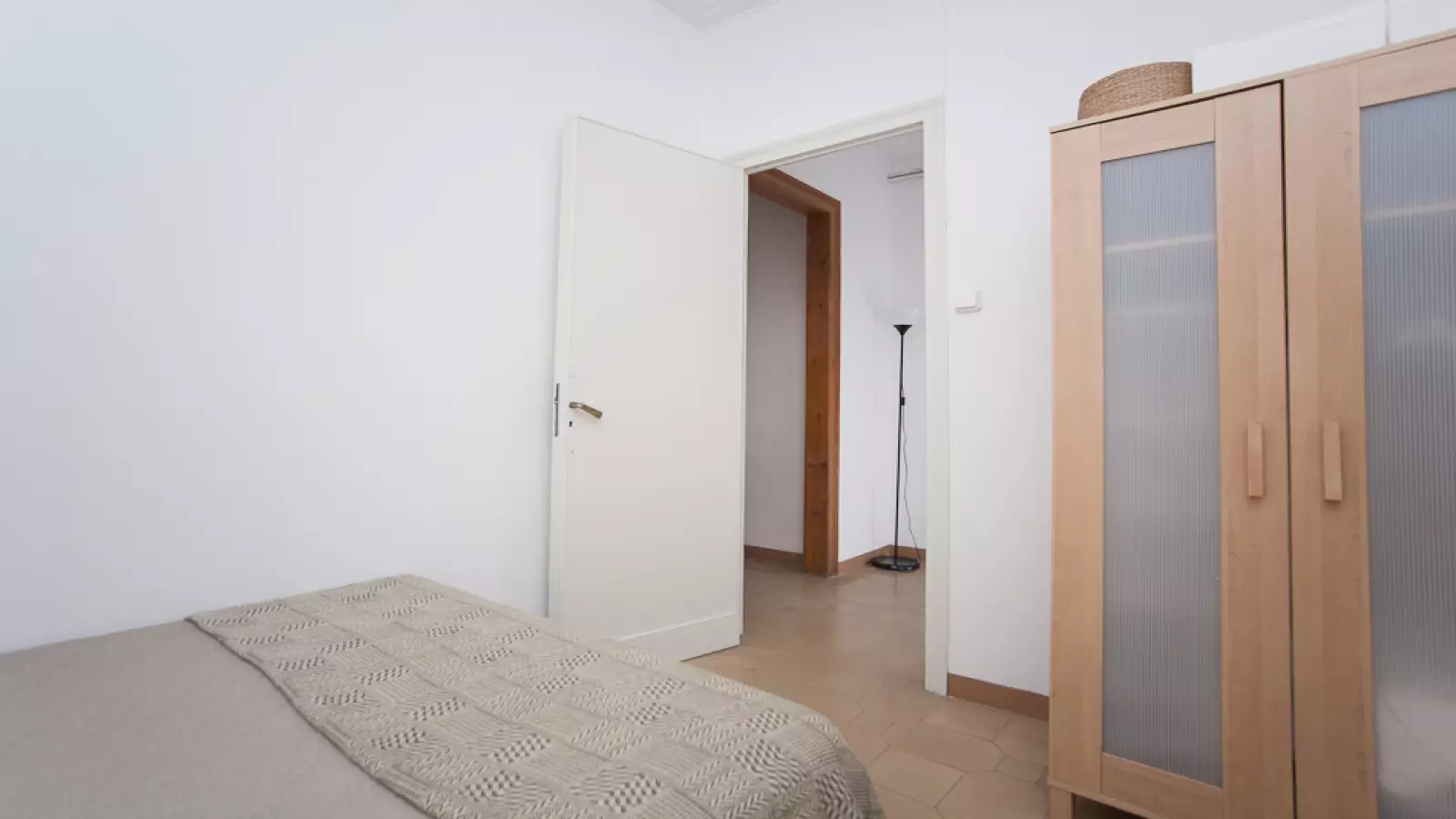 Habitación amueblada en piso compartido en Gràcia · 3