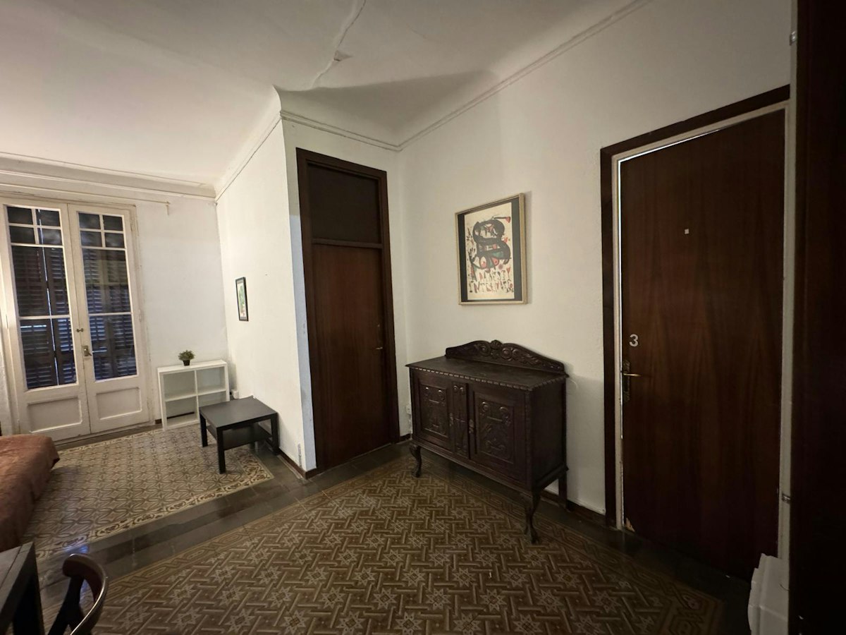 Habitación amueblada en piso compartido de 3 personas en Eixample · 4