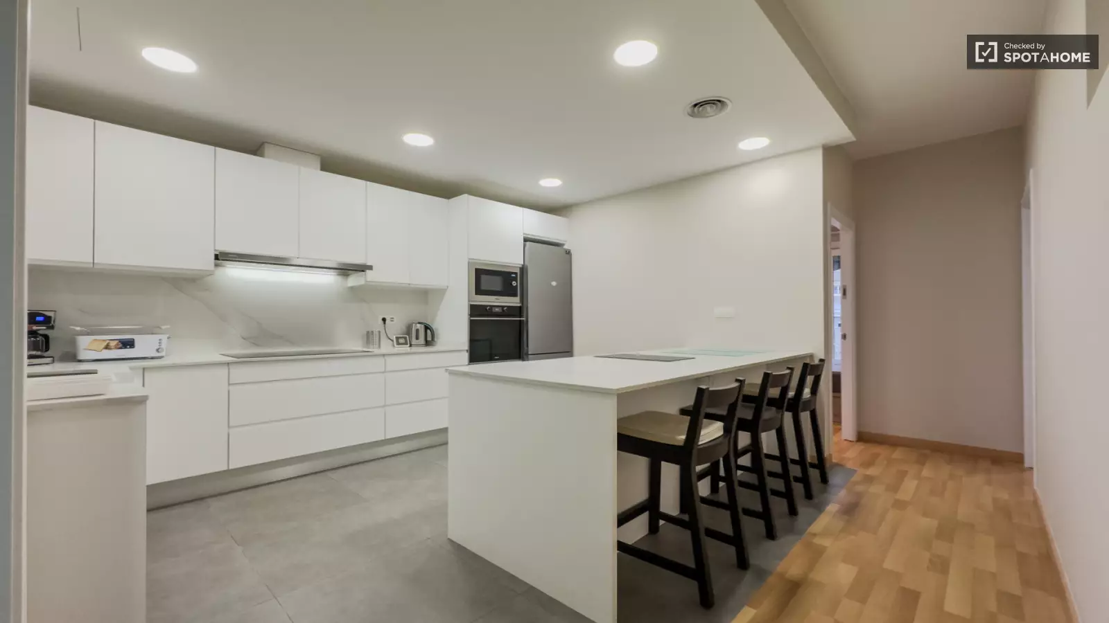 Habitación amueblada en piso compartido en Sarrià–Sant Gervasi · 3