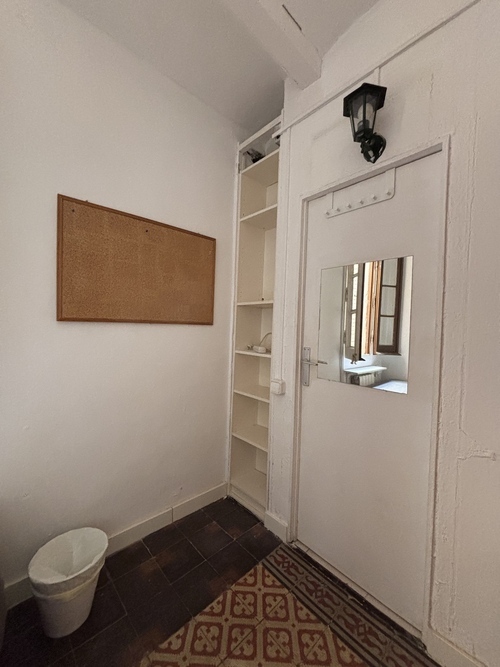 Room in a 3-person shared flat in Eixample · 3