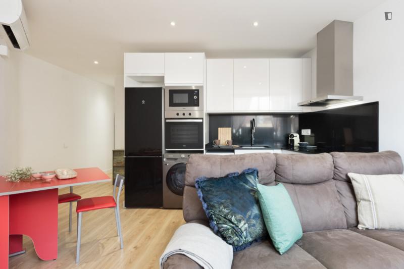 Furnished studio in Sants-Montjuïc · 4