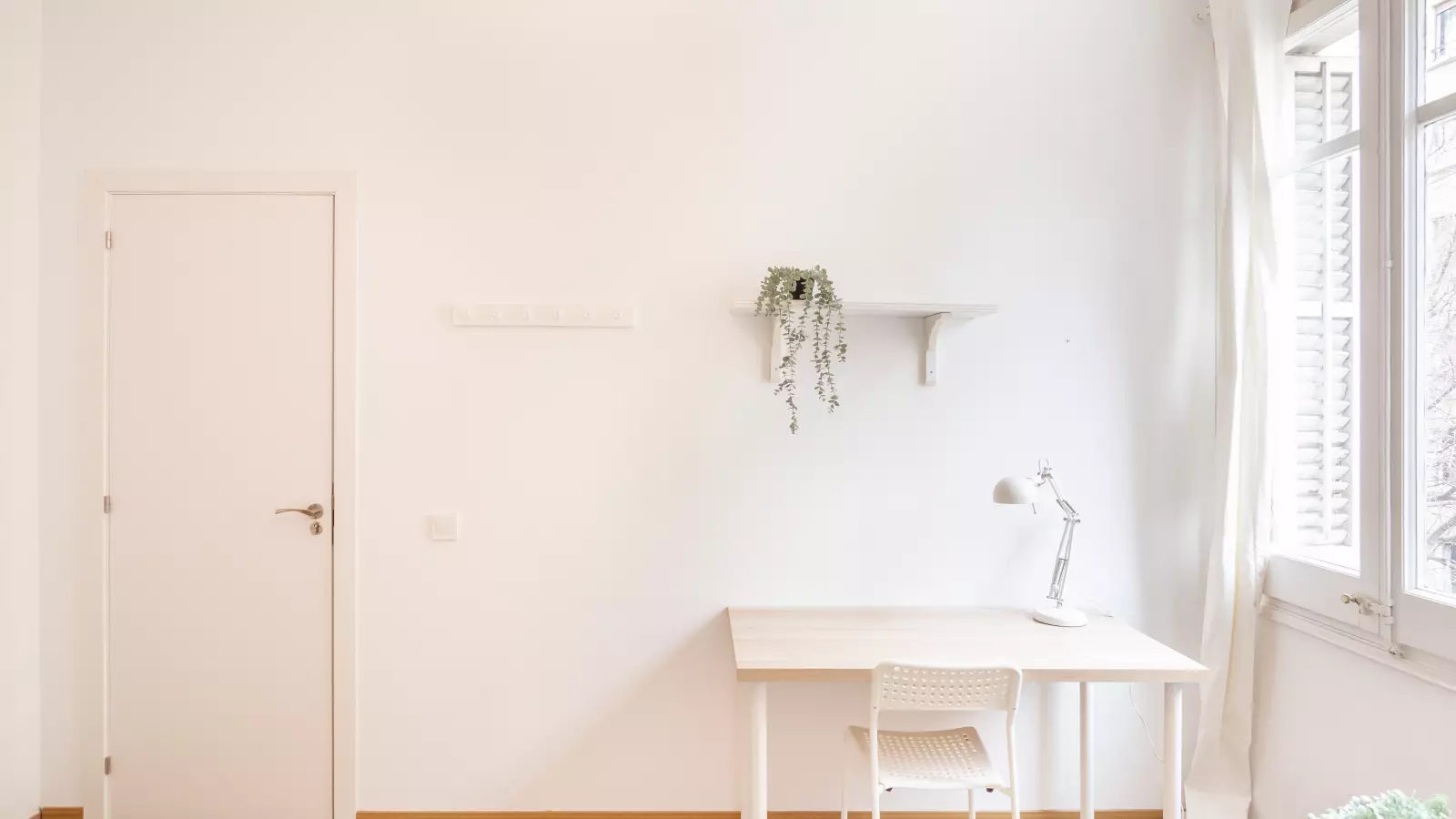 Furnished room in a shared flat in Eixample · 3