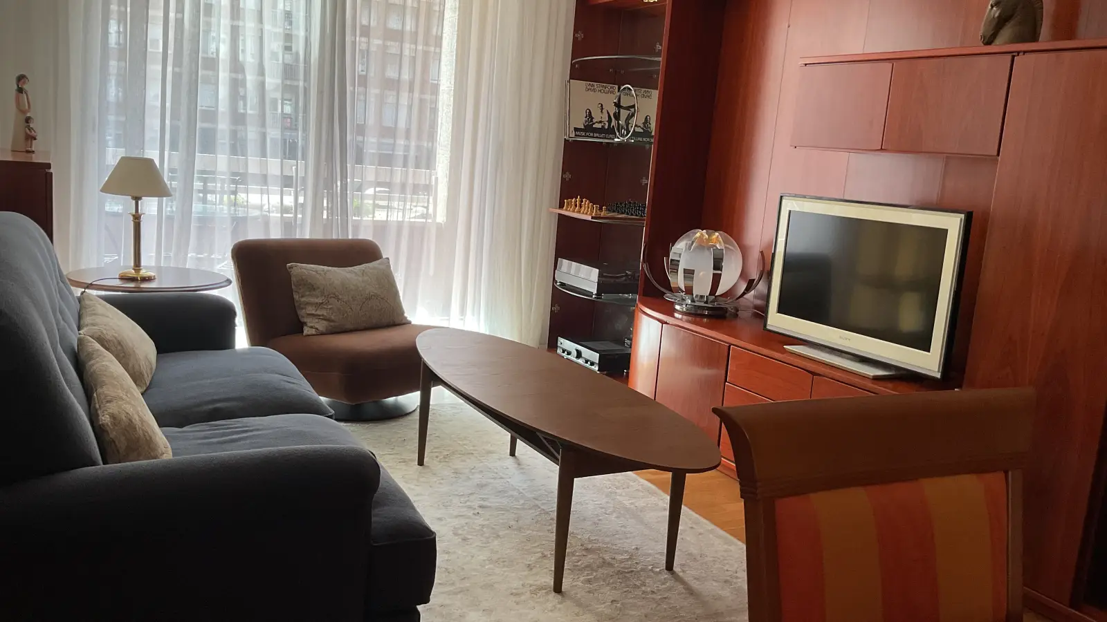Furnished 2-bedroom flat in Eixample, 70 m² · 3