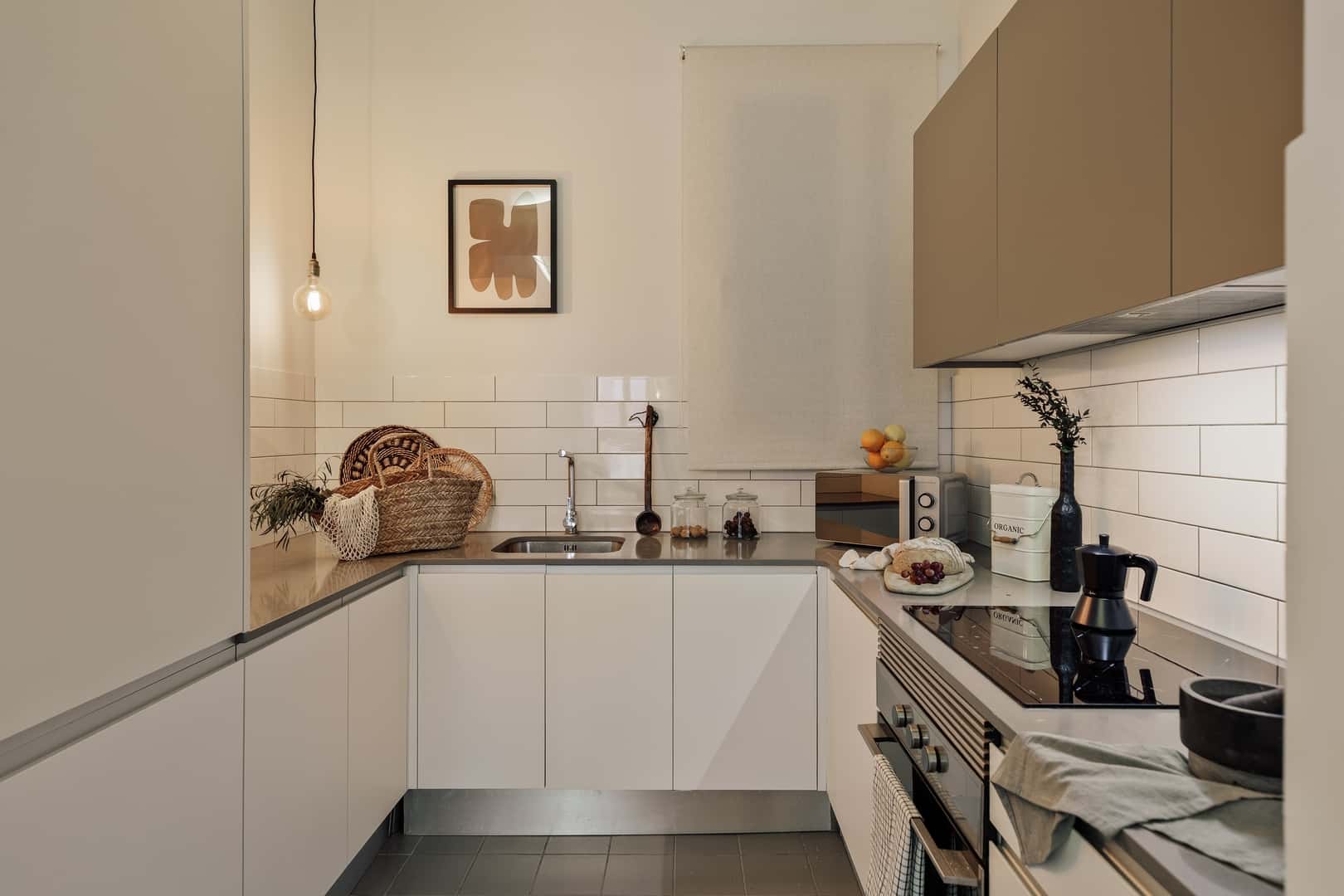 Furnished 3-bedroom flat in Eixample, 107 m² · 2