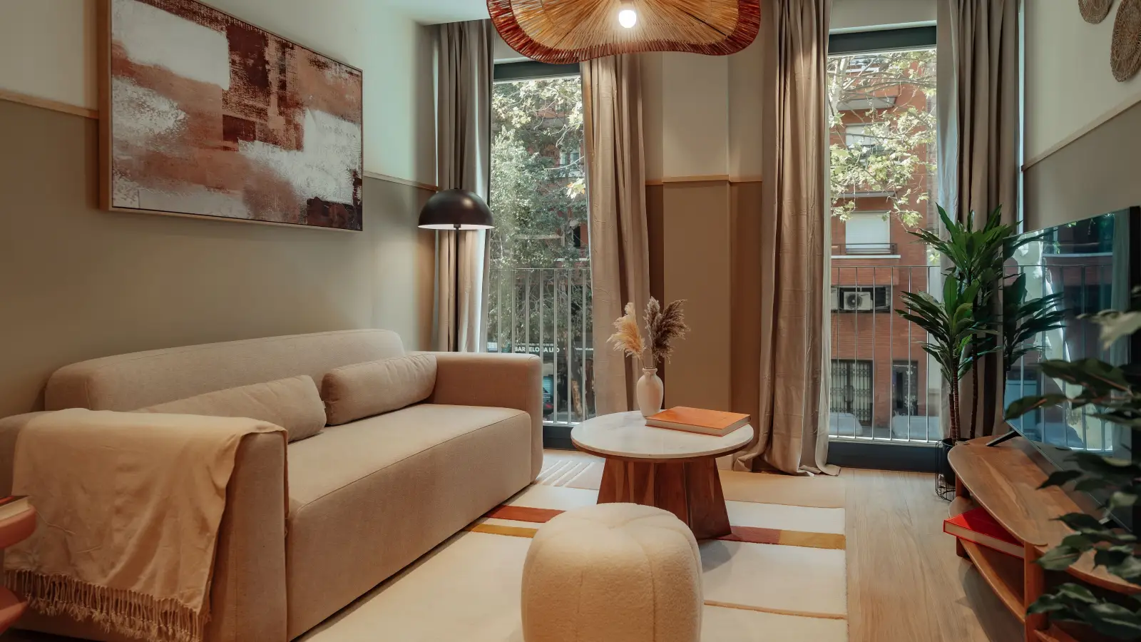 Furnished 1-bedroom flat in Eixample, 40 m² · 2