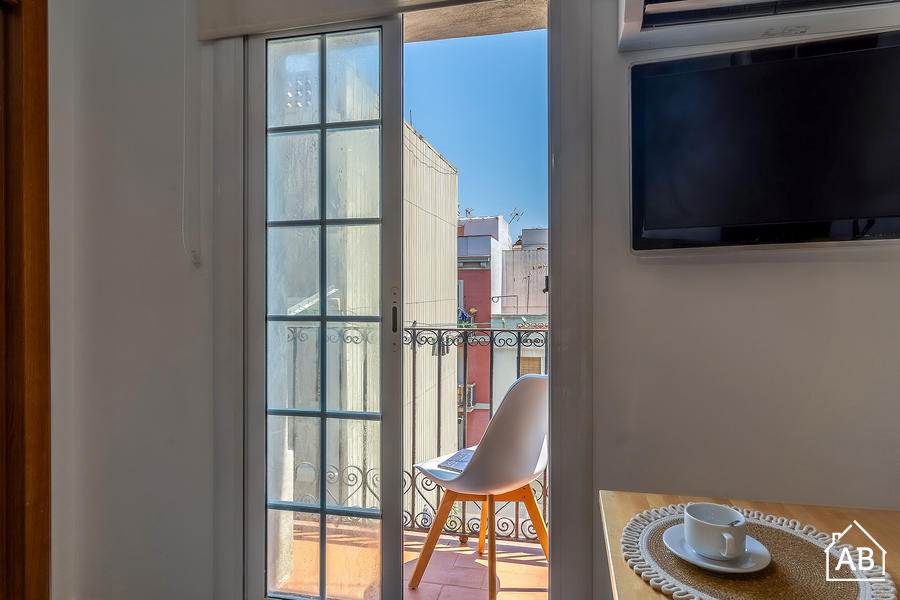 Furnished 2-bedroom flat in Ciutat Vella, 29 m² · 2